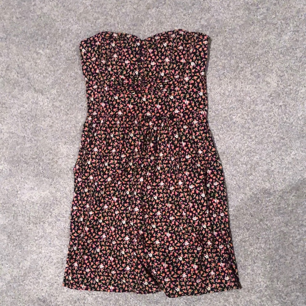Floral sleeveless summer dress